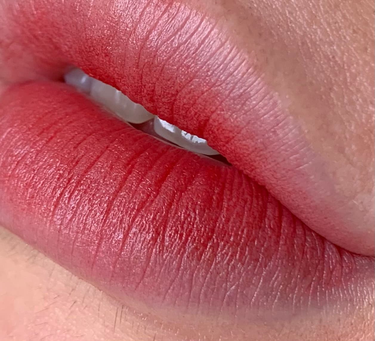 입술문신 작품 1